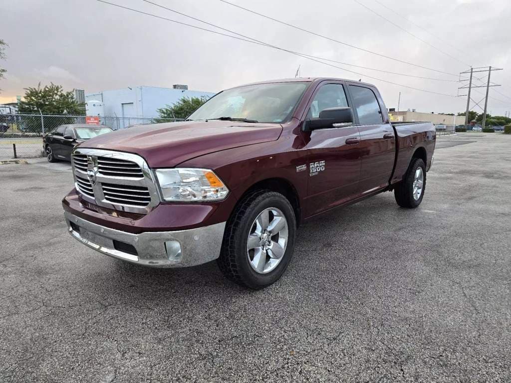 2019 Dodge RAM SLT — photo 1